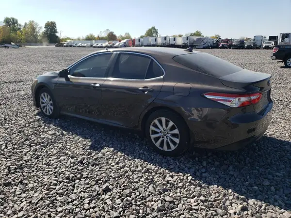 4T1B11HK3KU683417 2019 TOYOTA CAMRY - Image 2