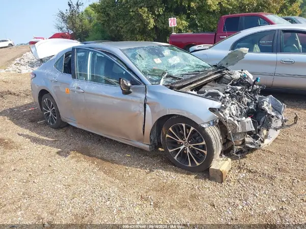 4T1B11HK3KU684535 2019 TOYOTA CAMRY - Image 1
