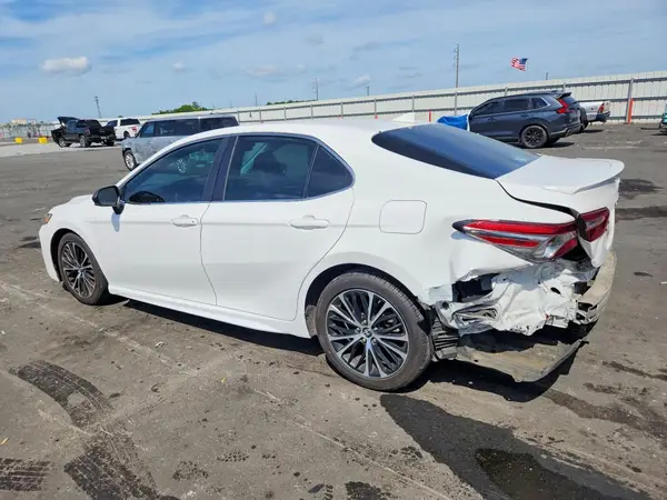 4T1B11HK3KU685751 2019 TOYOTA CAMRY - Image 2