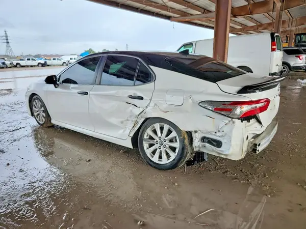 4T1B11HK3KU685832 2019 TOYOTA CAMRY - Image 2