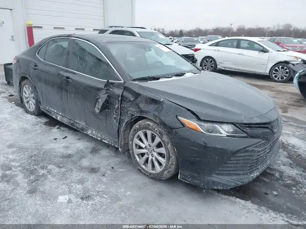 4T1B11HK3KU689394 2019 TOYOTA CAMRY - Image 1