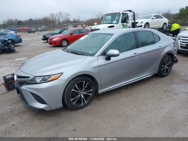4T1B11HK3KU690562 2019 TOYOTA CAMRY - Image 2
