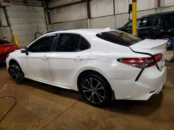4T1B11HK3KU692540 2019 TOYOTA CAMRY - Image 2