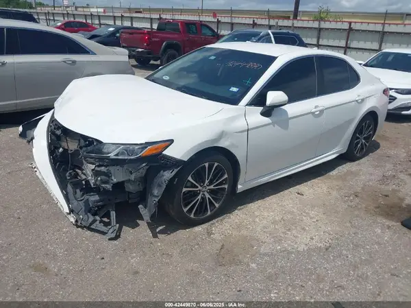 4T1B11HK3KU693901 2019 TOYOTA CAMRY - Image 2