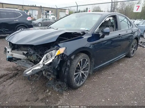 4T1B11HK3KU702368 2019 TOYOTA CAMRY - Image 2