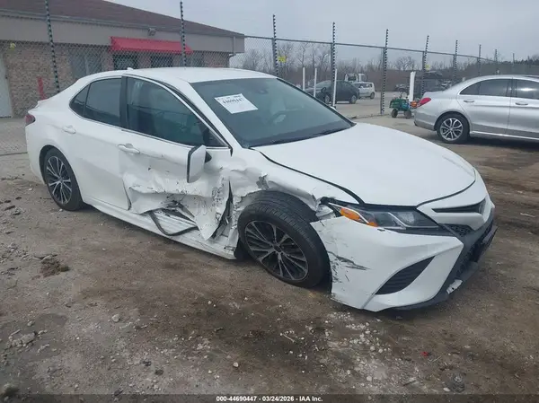 4T1B11HK3KU702614 2019 TOYOTA CAMRY - Image 1