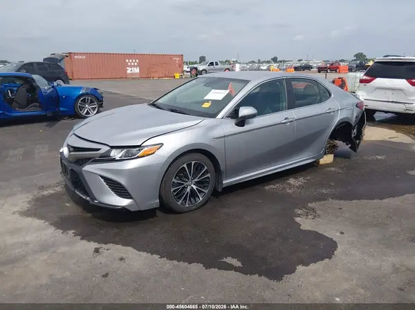 4T1B11HK3KU705190 2019 TOYOTA CAMRY - Image 2