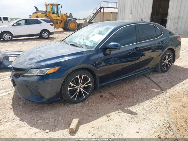 4T1B11HK3KU706324 2019 TOYOTA CAMRY - Image 2
