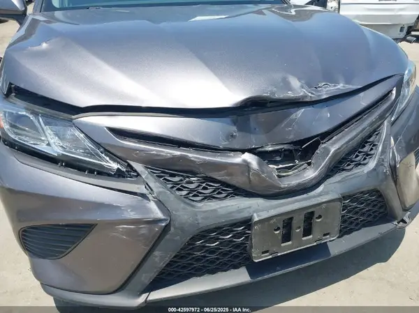 2019 TOYOTA CAMRY auction photo 6