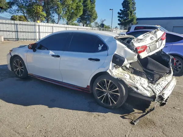 4T1B11HK3KU711734 2019 TOYOTA CAMRY - Image 2