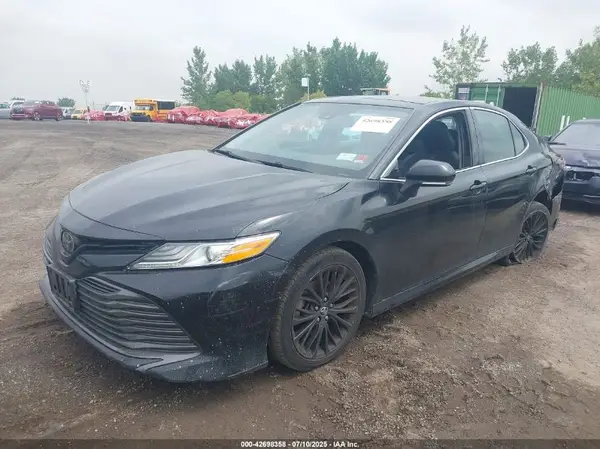 4T1B11HK3KU711748 2019 TOYOTA CAMRY - Image 2