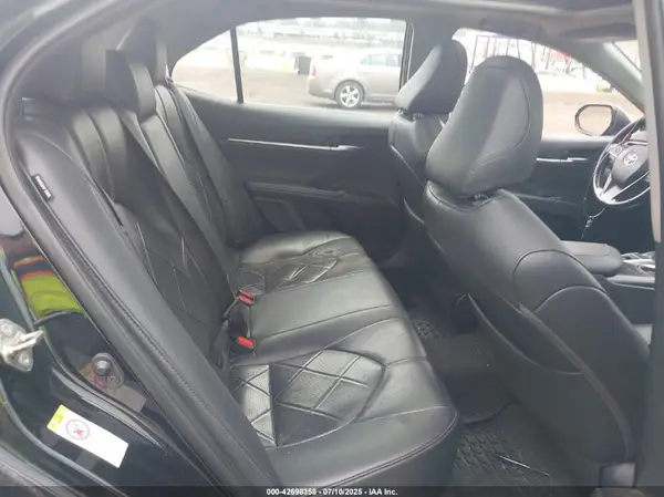 4T1B11HK3KU711748 2019 TOYOTA CAMRY - Image 8