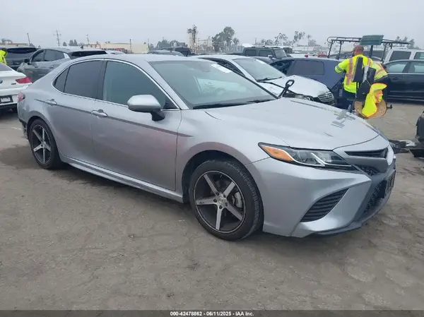 4T1B11HK3KU712432 2019 TOYOTA CAMRY - Image 1