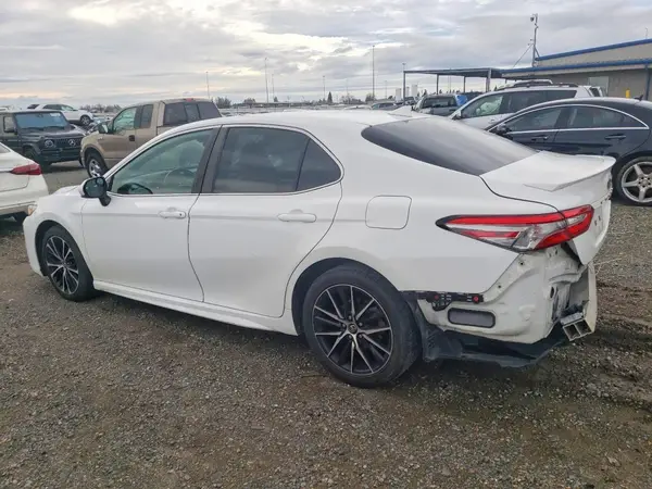 4T1B11HK3KU716352 2019 TOYOTA CAMRY - Image 2