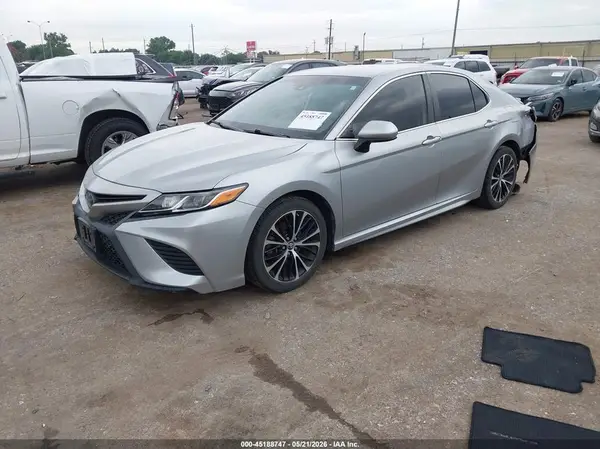 4T1B11HK3KU717047 2019 TOYOTA CAMRY - Image 2