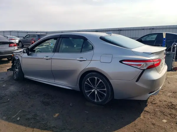 4T1B11HK3KU720773 2019 TOYOTA CAMRY - Image 2