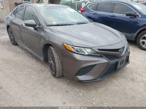 4T1B11HK3KU721129 2019 TOYOTA CAMRY - Image 1
