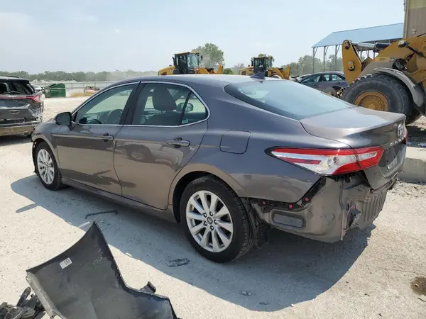 4T1B11HK3KU722684 2019 TOYOTA CAMRY - Image 2