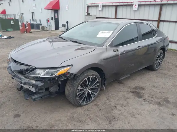 4T1B11HK3KU723978 2019 TOYOTA CAMRY - Image 2