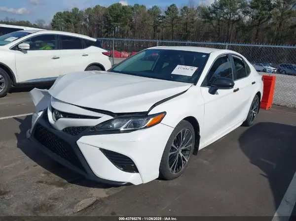 4T1B11HK3KU725326 2019 TOYOTA CAMRY - Image 2