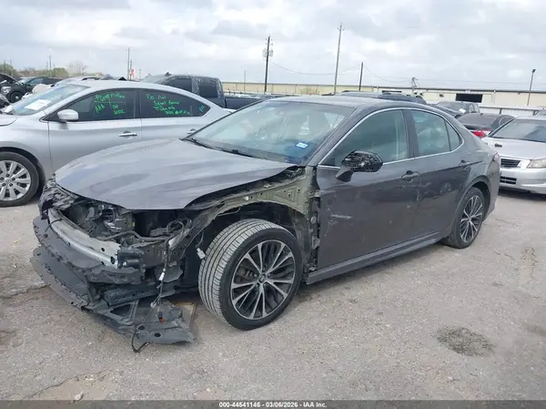 4T1B11HK3KU730090 2019 TOYOTA CAMRY - Image 2