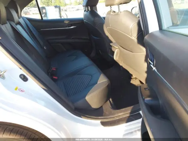 4T1B11HK3KU733975 2019 TOYOTA CAMRY - Image 8