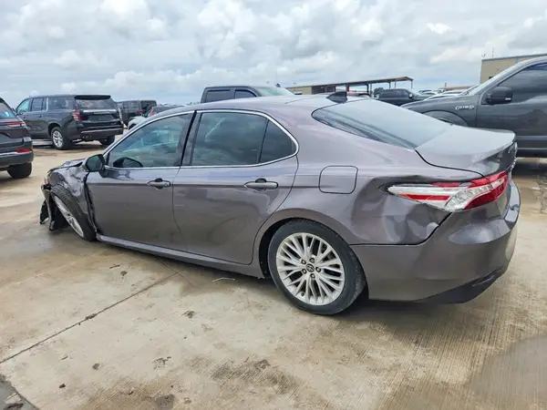 4T1B11HK3KU734589 2019 TOYOTA CAMRY - Image 2