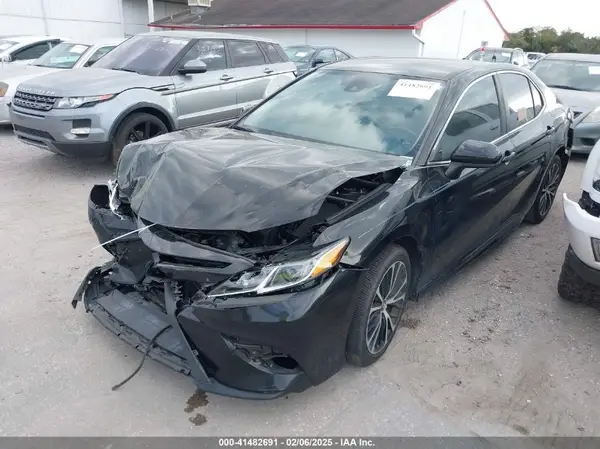 4T1B11HK3KU735564 2019 TOYOTA CAMRY - Image 2