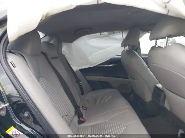 4T1B11HK3KU735564 2019 TOYOTA CAMRY - Image 8