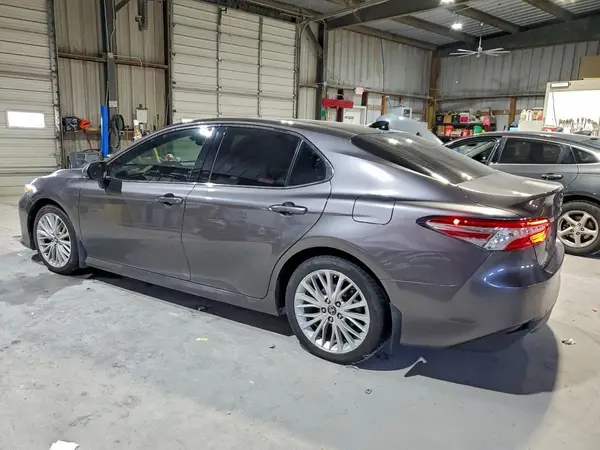 4T1B11HK3KU737105 2019 TOYOTA CAMRY - Image 2