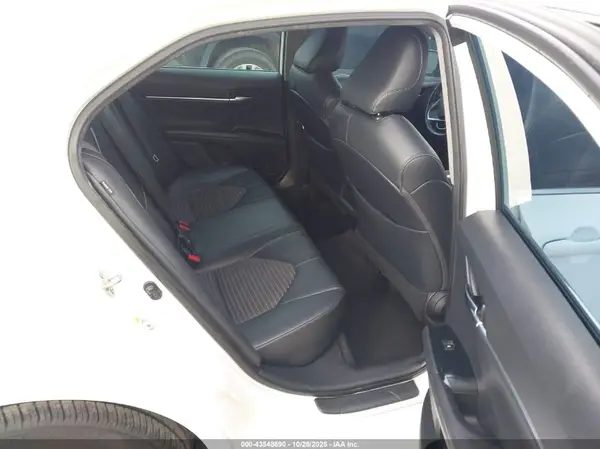 4T1B11HK3KU739372 2019 TOYOTA CAMRY - Image 8