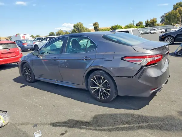 4T1B11HK3KU743812 2019 TOYOTA CAMRY - Image 2