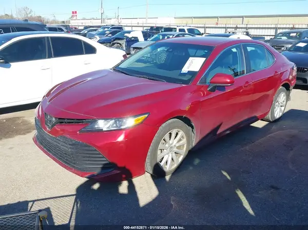 4T1B11HK3KU745060 2019 TOYOTA CAMRY - Image 2