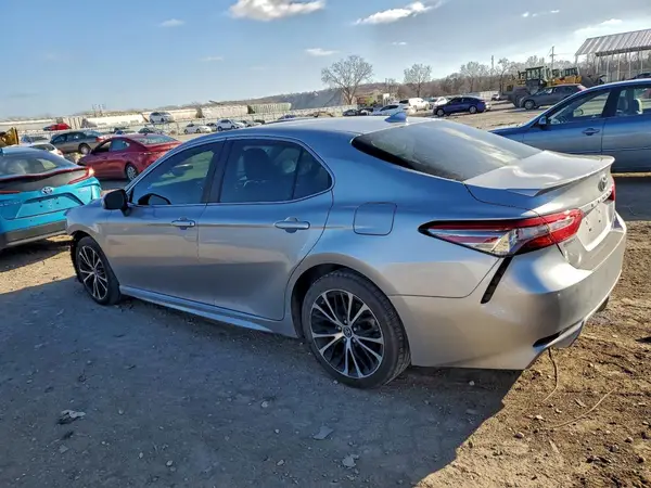 4T1B11HK3KU745558 2019 TOYOTA CAMRY - Image 2