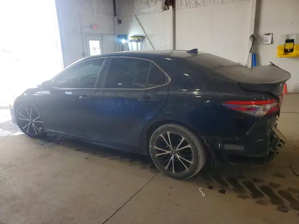4T1B11HK3KU747388 2019 TOYOTA CAMRY - Image 2