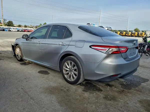 4T1B11HK3KU750145 2019 TOYOTA CAMRY - Image 2