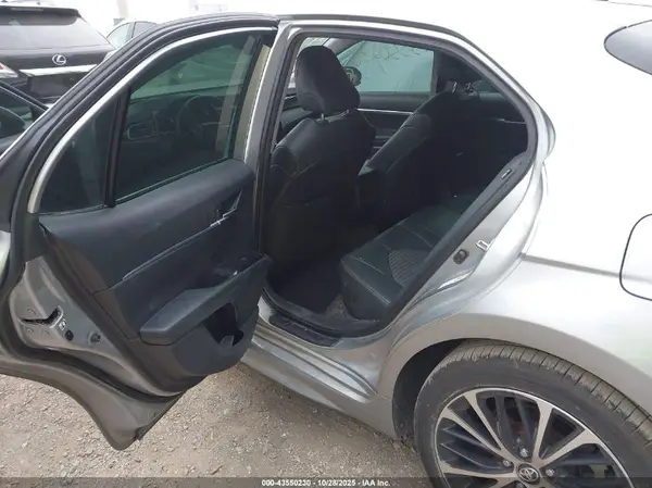 4T1B11HK3KU751151 2019 TOYOTA CAMRY - Image 8