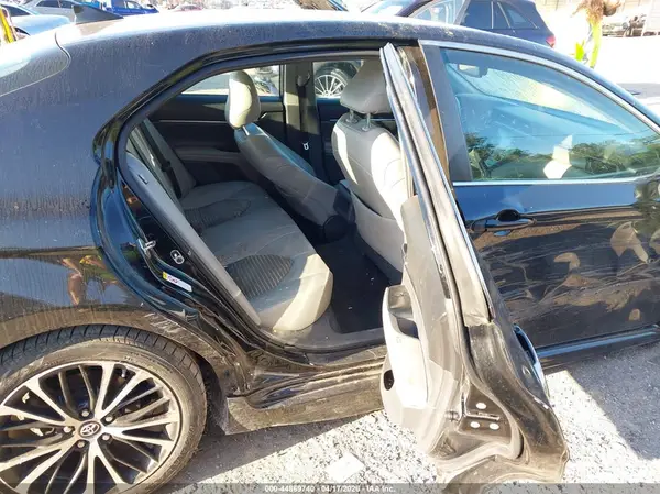 4T1B11HK3KU753532 2019 TOYOTA CAMRY - Image 8