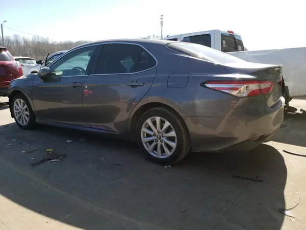 4T1B11HK3KU753949 2019 TOYOTA CAMRY - Image 2