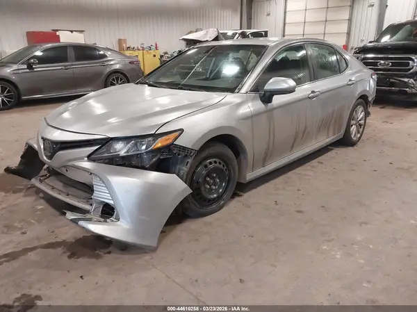 4T1B11HK3KU754034 2019 TOYOTA CAMRY - Image 2