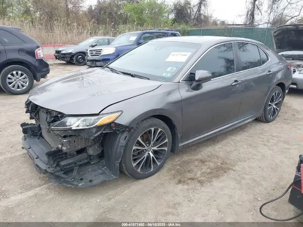 4T1B11HK3KU755068 2019 TOYOTA CAMRY - Image 2