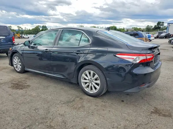 4T1B11HK3KU755393 2019 TOYOTA CAMRY - Image 2