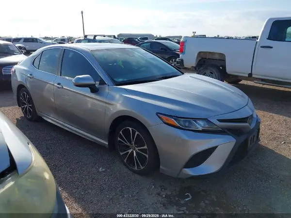 4T1B11HK3KU755619 2019 TOYOTA CAMRY - Image 1