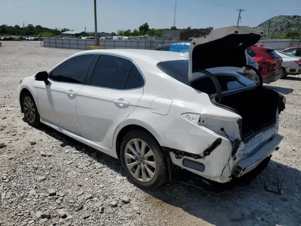 4T1B11HK3KU759086 2019 TOYOTA CAMRY - Image 2