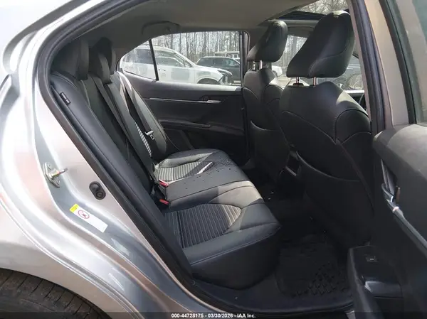 4T1B11HK3KU761534 2019 TOYOTA CAMRY - Image 8