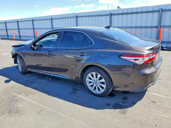 4T1B11HK3KU761551 2019 TOYOTA CAMRY - Image 2