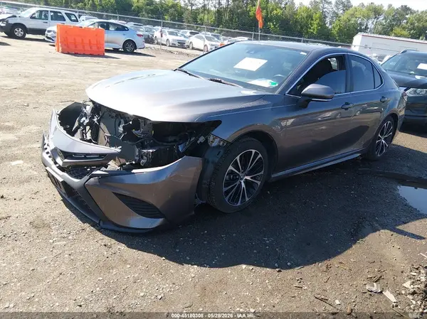 4T1B11HK3KU761579 2019 TOYOTA CAMRY - Image 2