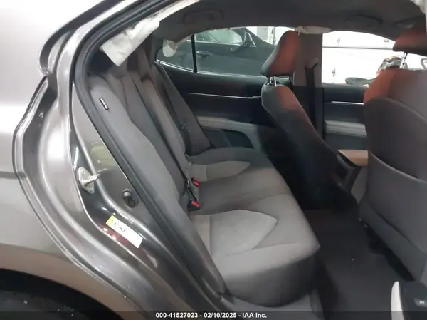 4T1B11HK3KU762053 2019 TOYOTA CAMRY - Image 8