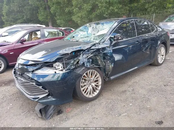 4T1B11HK3KU766507 2019 TOYOTA CAMRY - Image 2