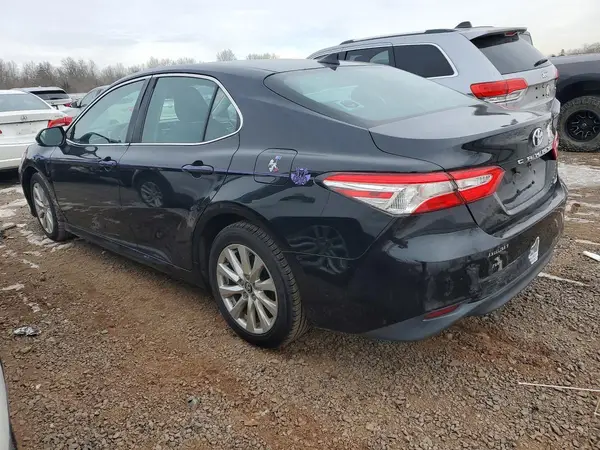 4T1B11HK3KU767138 2019 TOYOTA CAMRY - Image 2